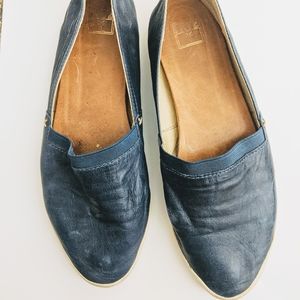 Frye Melinda flats